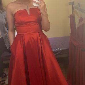 RED STRAPLESS ELEGANT DRESS